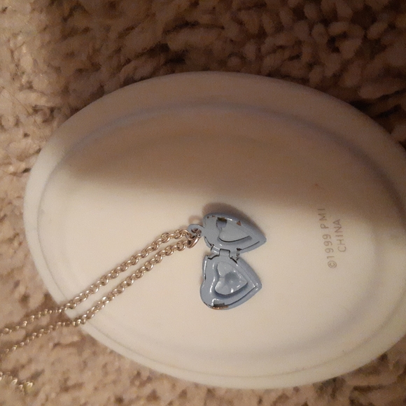 Blue Heart💙 Locket - Picture 2 of 4